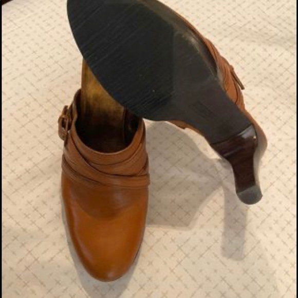 Enzo Angiolini Clog Style Heels - 8.5M - Picture 4 of 5